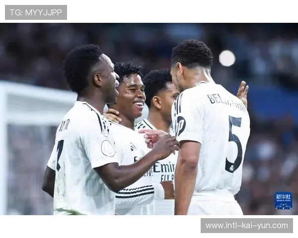 皇马4-1皇家社会豪取联赛八连胜，维尼修斯点球梅开二度